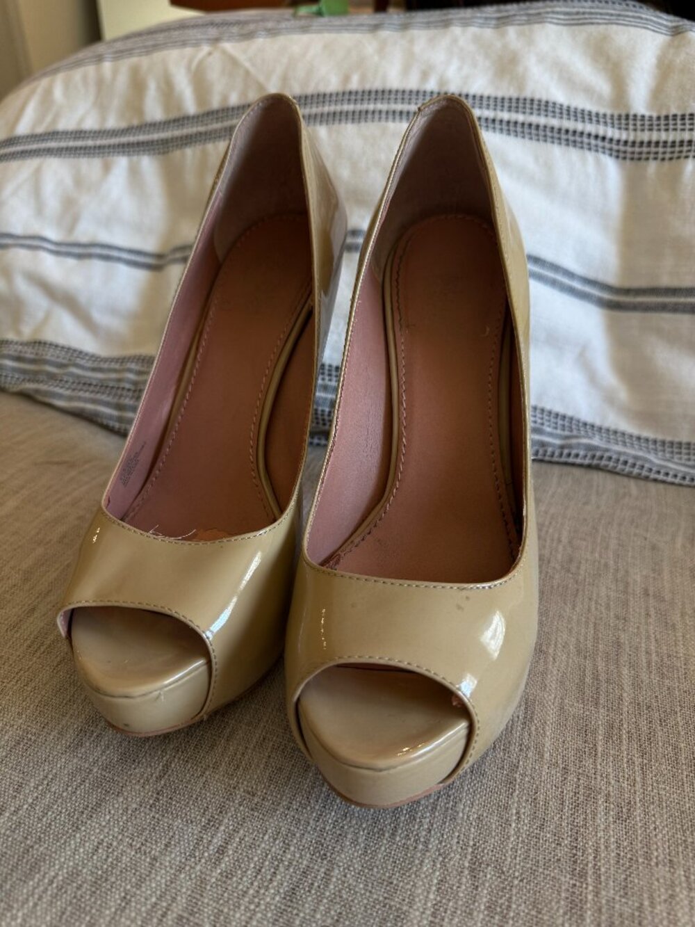 Vince Camuto Tan Platform heels